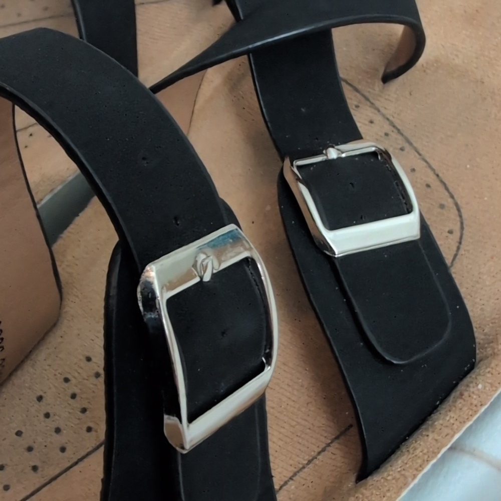 Flexus by Spring Step Italian Comfort Black Buckle Bayside Sandal size 9 or 38 - Picture 8 of 8